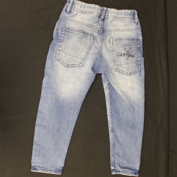 Skull and Cross Bone Jeans - Picture 8 of 8